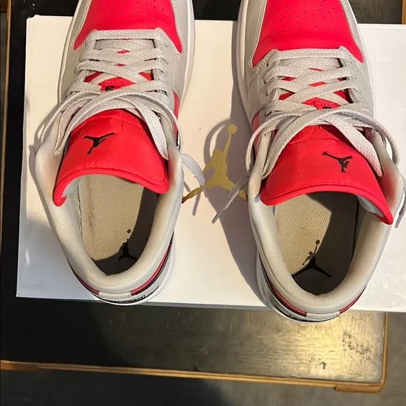 AIR JORDAN 1 LOW LT IRON ORE SIREN RED SIZE 9.5 MENS 11.5 WOMENS - Picture 6 of 14